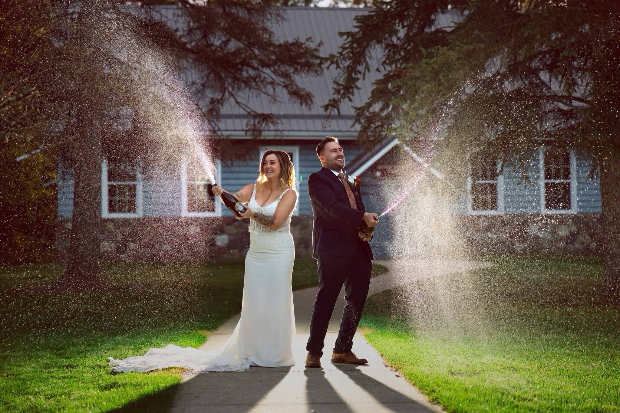 Edmonton Wedding Photographer Ashley and Jonah knew exactly what they wanted their wedding day to feel like. Energy, fun, celebration and the moment they would never forget.
The best photos are not forced. They are guided, intentional and built around the experience.
Photography: @maxkandlphotography
Venue: @vanescampandconference
Dress: @urbanbrideinc
Flowers: @everbloom_creations_yeg
Hair: @hairbykimm__
DJ: @grindstonedj
#edmontonweddingphotographer
#yegweddingphotographer
#albertaweddingphotographer